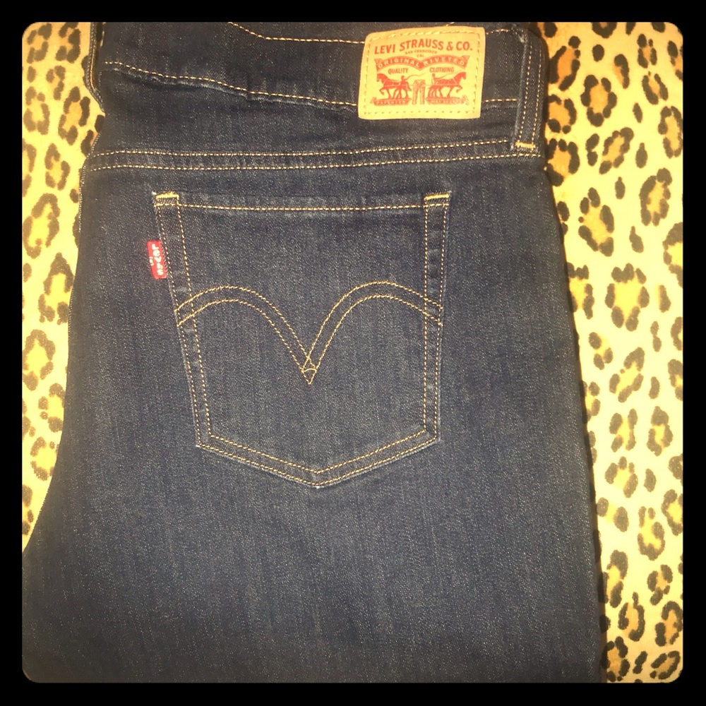 Levi’s 415 Relaxed Bootcut Jeans